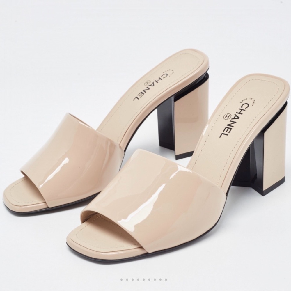 CHANEL Nude Patent Leather Block Heel Mules 
Size 41